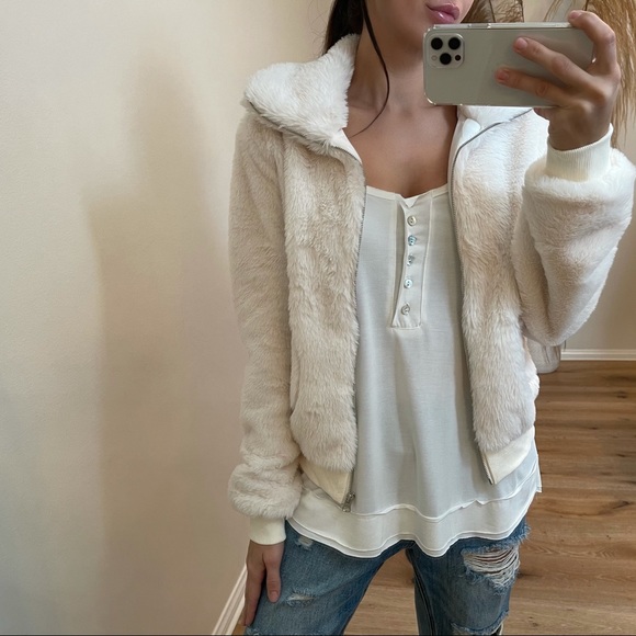 MRSALLIEXO— SOLD OUT - Picture 2 of 12